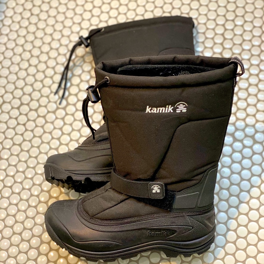 Black Kamik Snow Boots SZ 10